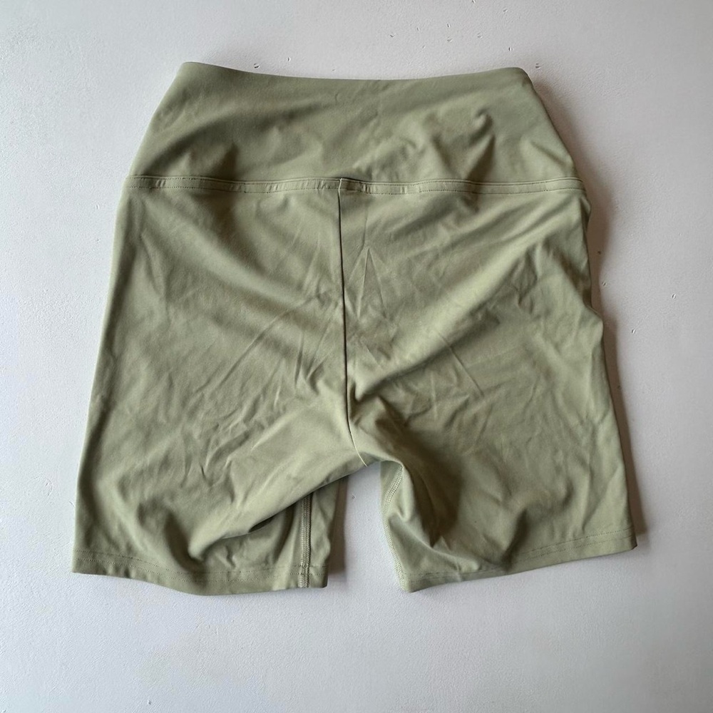 Gymshark Shorts - Picture 2 of 4